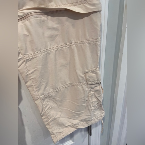 EMS Eastern Mountain Sports Cream Cargo Conversion Capri Hiking Pants Size 14 - Picture 4 of 13